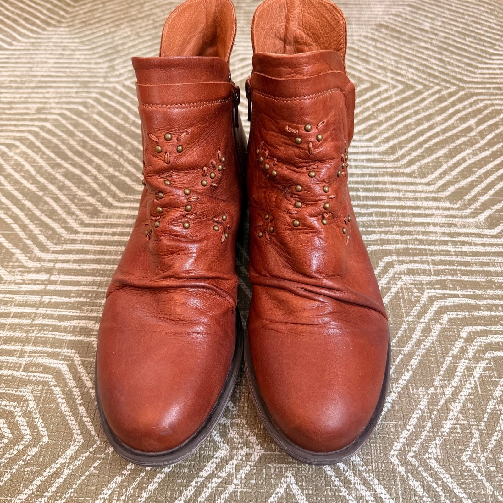 Miz Mooz Limit Leather Ankle Boots Cognac Brown Studded Size 39 Eu 8.5 Us